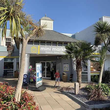 Club Tropicana Poole Exterior foto